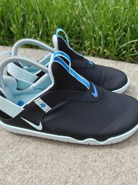 Nike Air Zoom Pulse Black Blue Size Women 8 / Men 6.5 Nurse Medical Shoes